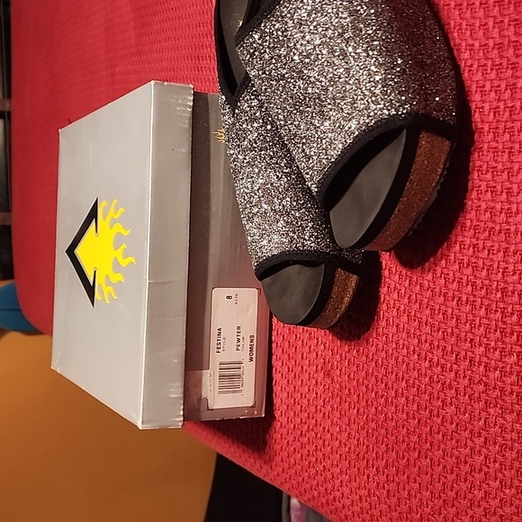 Pewter color on the box, but they look black/silver sparkly, stretchy material - Picture 1 of 5